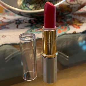 Mary Kay Signature Creme Lipstick in Pink Melon.